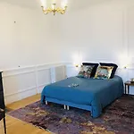 L'hôtel Particulier Du 12 Couette-café 4*