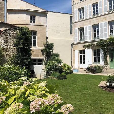 L'hotel Particulier Du 12 Nocleg ze śniadaniem Niort