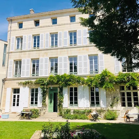 L'hôtel Particulier Du 12 Couette-café Niort